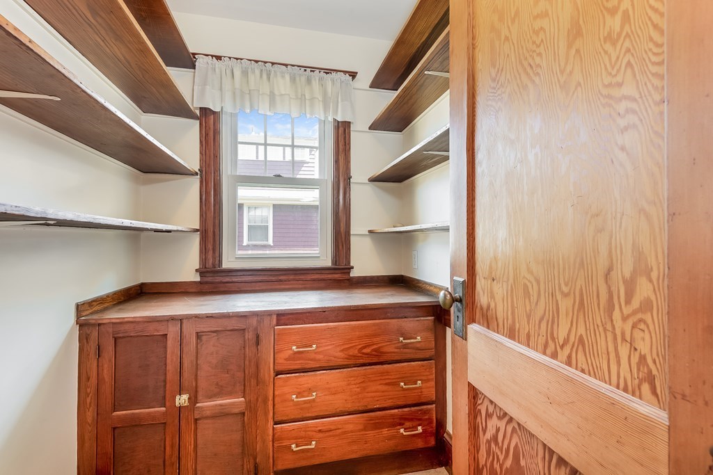 25 Brington Road Brookline, MA 02445 - Photo 12 of 37