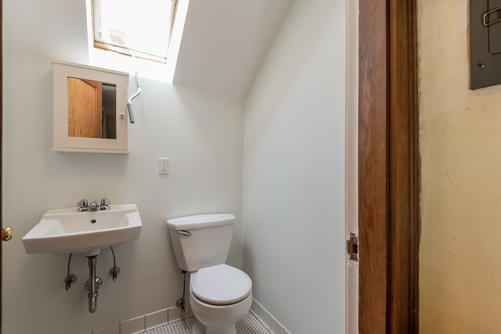 25 Brington Road Brookline, MA 02445 - Photo 23 of 37