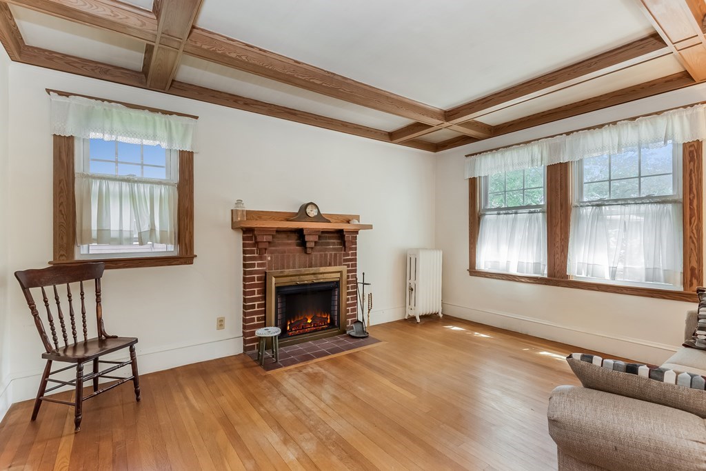 25 Brington Road Brookline, MA 02445 - Photo 4 of 37