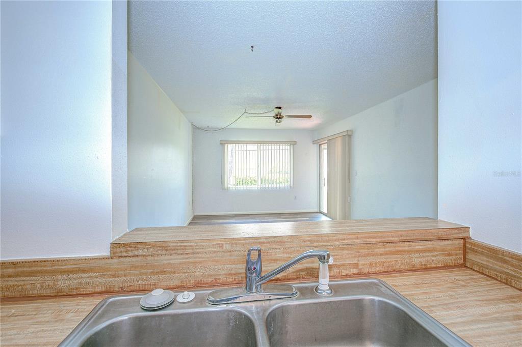 11511 113th Street, Unit 33D Largo, FL 33778 - Photo 9 of 33 a view of utility room