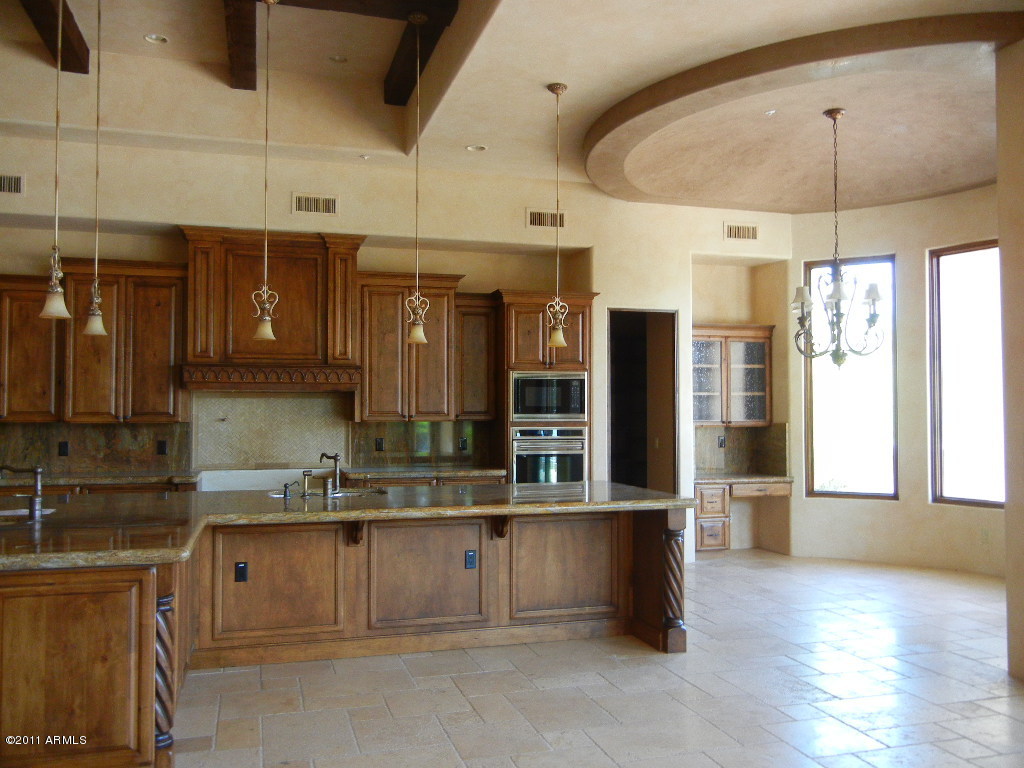 5813 East Camelback Road Phoenix, AZ 85018 - Photo 1 of 3 Kitchen