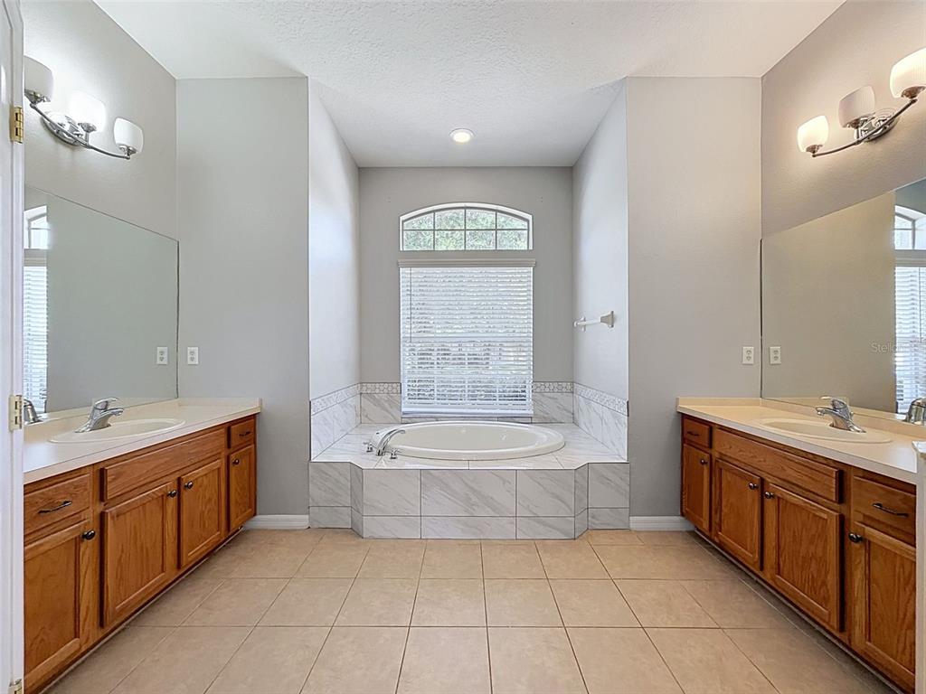 2021 Rutherford Drive Dover, FL 33527 - Photo 27 of 54