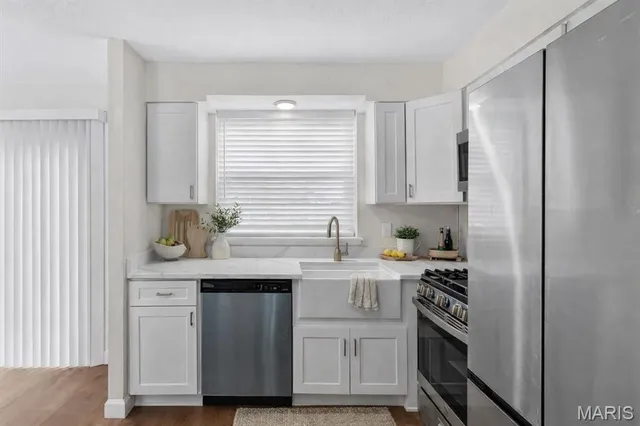 $204,900 | 1977 Hunting Lake Court, Unit 1977, Kirkwood, MO 63122