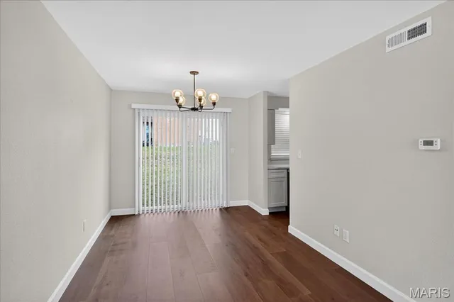 $204,900 | 1977 Hunting Lake Court, Unit 1977, Kirkwood, MO 63122