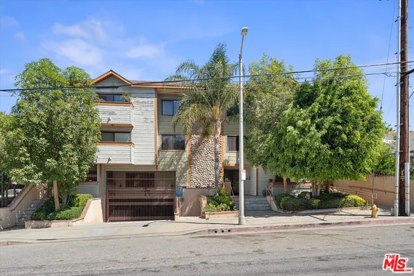 $599,000 | 7123 Greeley Street, Unit 102, Tujunga, CA 91042