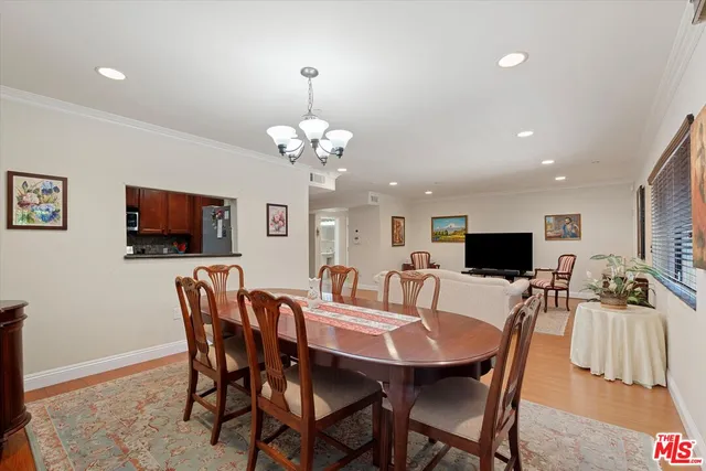 $649,900 | 7123 Greeley Street, Unit 102, Tujunga, CA 91042