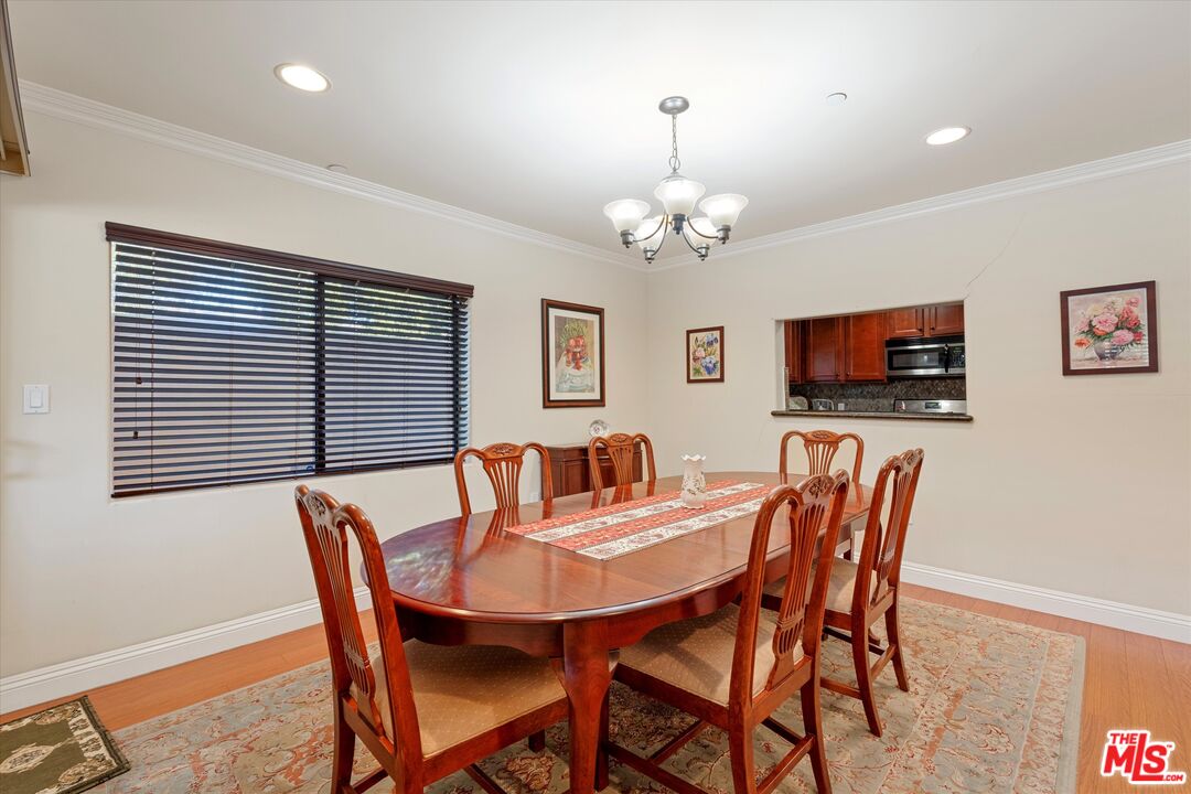 7123 Greeley Street, Unit 102 Tujunga, CA 91042 - Photo 14 of 35