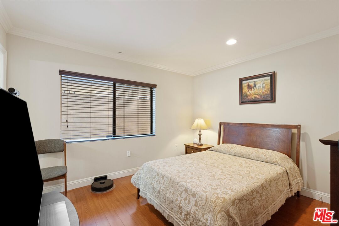 7123 Greeley Street, Unit 102 Tujunga, CA 91042 - Photo 17 of 35