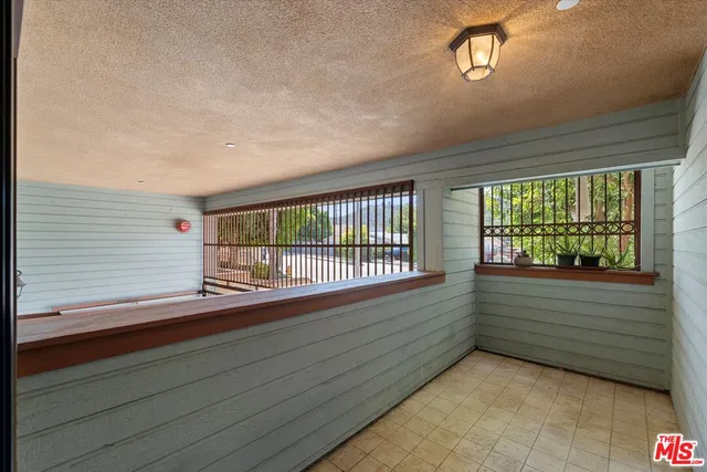 $649,900 | 7123 Greeley Street, Unit 102, Tujunga, CA 91042