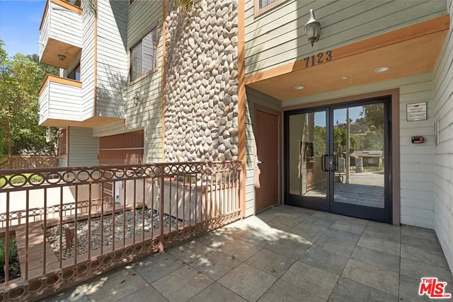 $649,900 | 7123 Greeley Street, Unit 102, Tujunga, CA 91042