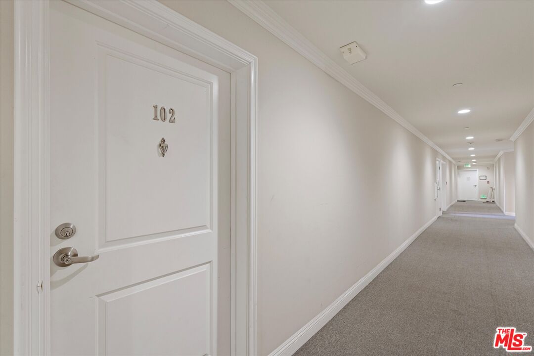 7123 Greeley Street, Unit 102 Tujunga, CA 91042 - Photo 7 of 35