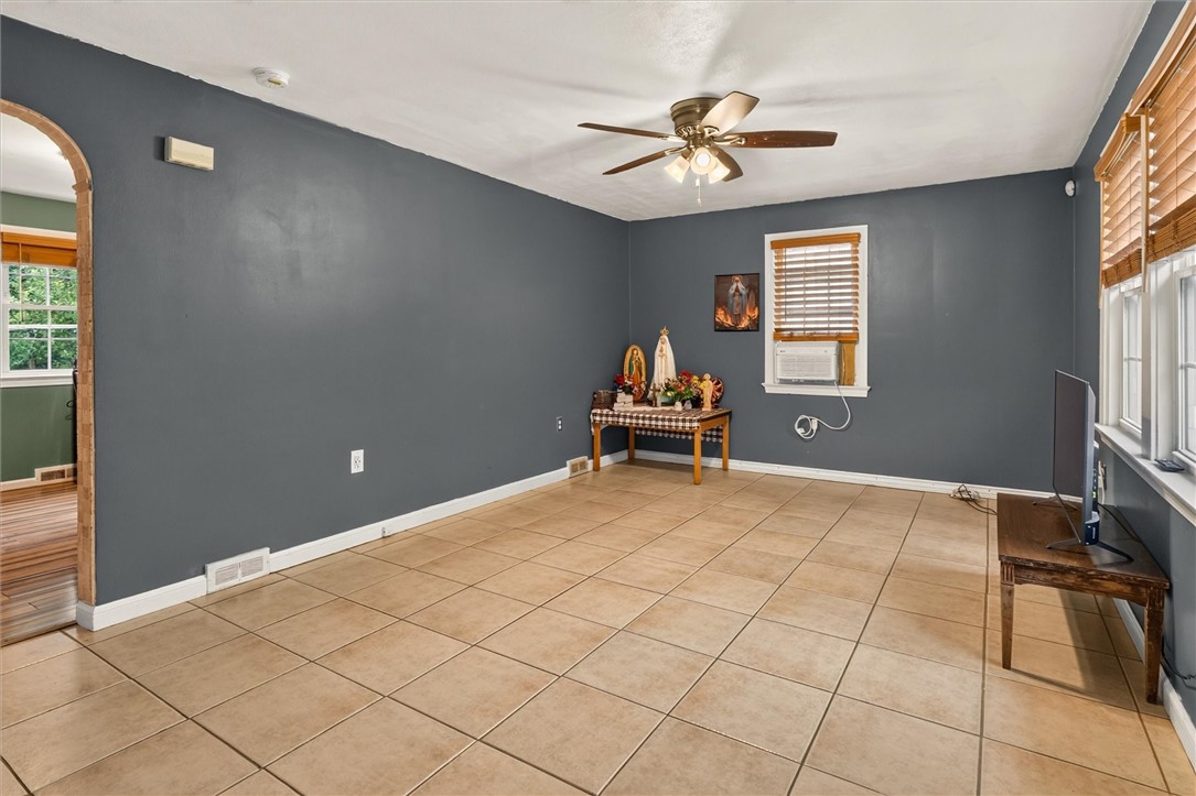 51 Brookhaven Terrace Rochester, NY 14621 - Photo 9 of 35 Gallery Image 9