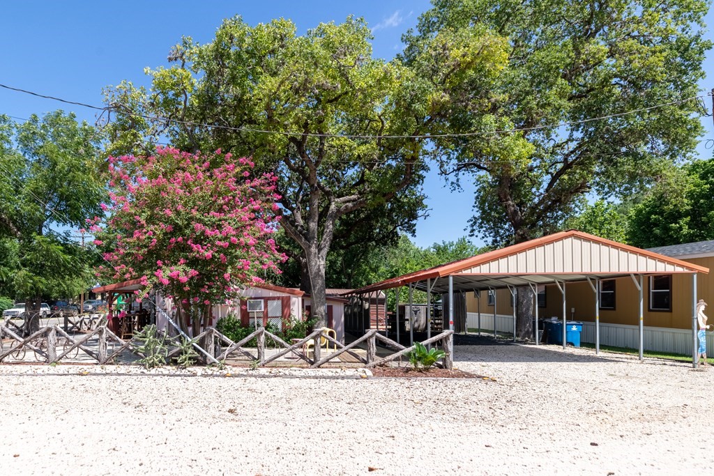 702 14th Street Bandera, TX 78003 - Photo 12 of 40