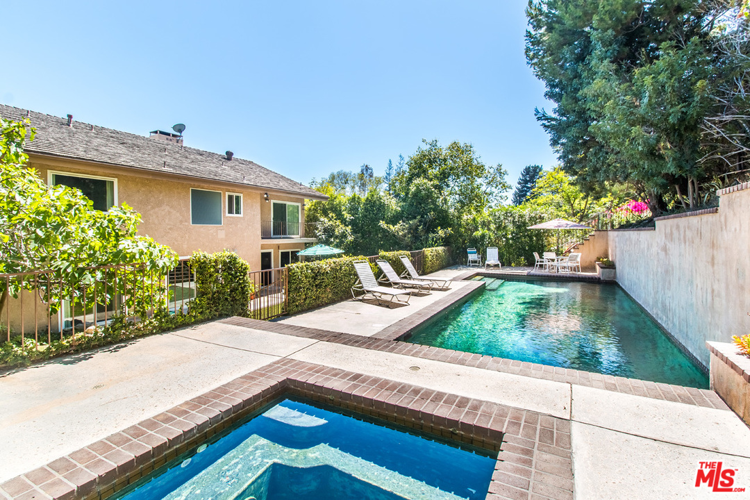 9721 Moorgate Road Beverly Hills, CA 90210 - Photo 3 of 28 Gallery Image 3