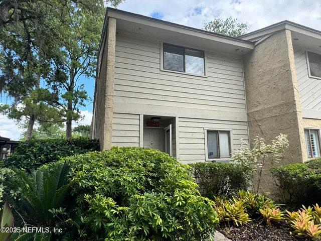 $1,380 | 3801 Crown Point Road, Unit 1064, Jacksonville, FL 32257