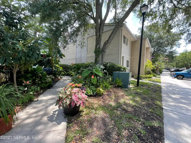 $1,380 | 3801 Crown Point Road, Unit 1064, Jacksonville, FL 32257
