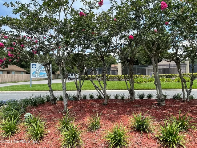 $1,380 | 3801 Crown Point Road, Unit 1064, Jacksonville, FL 32257