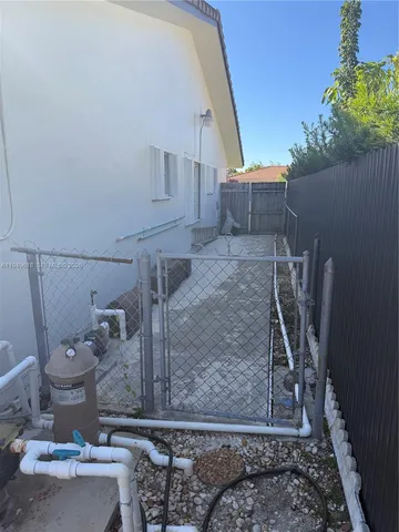 $1,395,000 | 2431 Southwest 124th Avenue, Miami, FL 33175