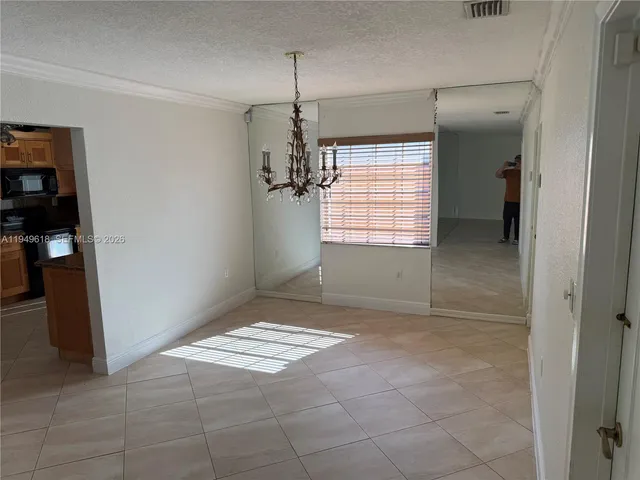 $1,395,000 | 2431 Southwest 124th Avenue, Miami, FL 33175