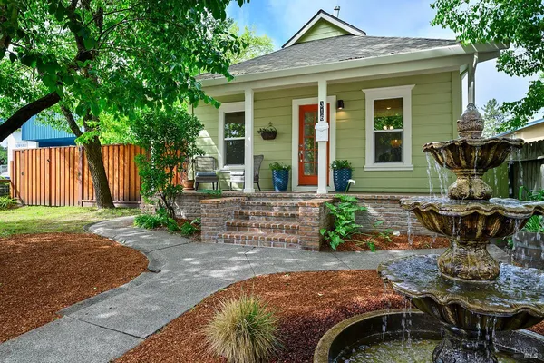 $799,000 | 316-318 Petaluma Avenue, Sebastopol, CA 95472
