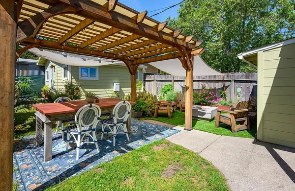 $799,000 | 316-318 Petaluma Avenue, Sebastopol, CA 95472
