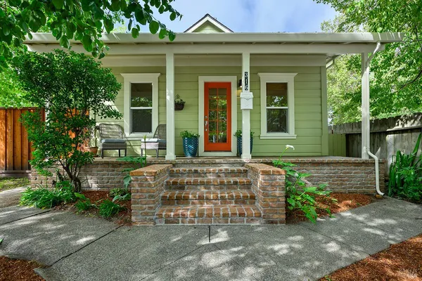 $799,000 | 316-318 Petaluma Avenue, Sebastopol, CA 95472