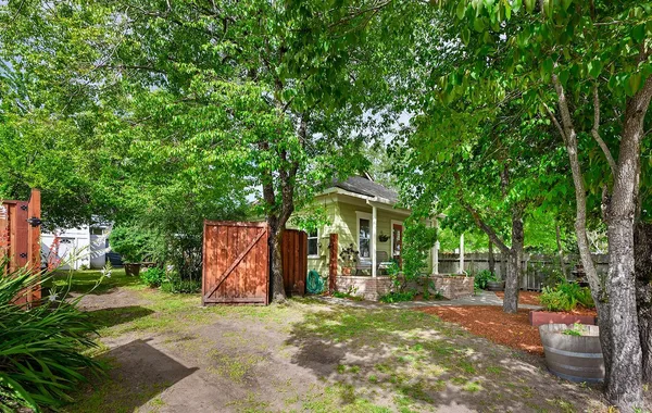 $799,000 | 316-318 Petaluma Avenue, Sebastopol, CA 95472