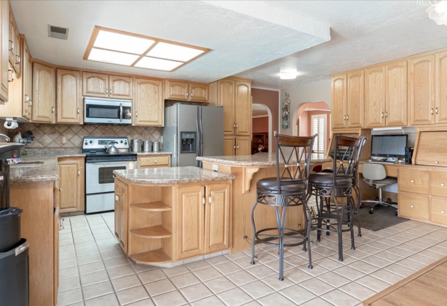 6066 East Grayson Road Hughson, CA 95326 - Photo 6 of 34