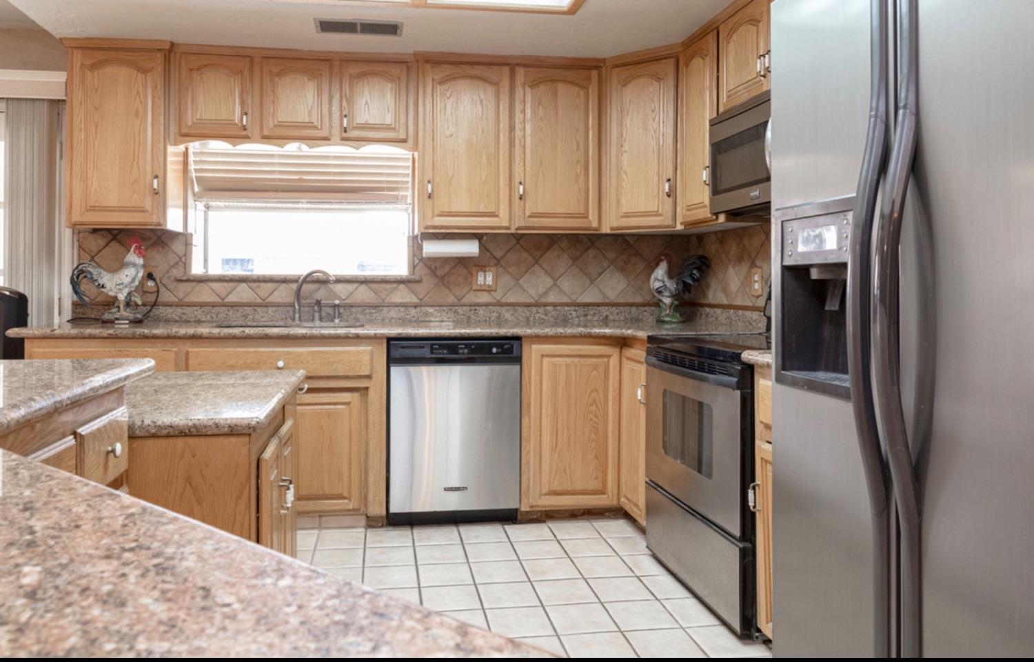 6066 East Grayson Road Hughson, CA 95326 - Photo 9 of 34