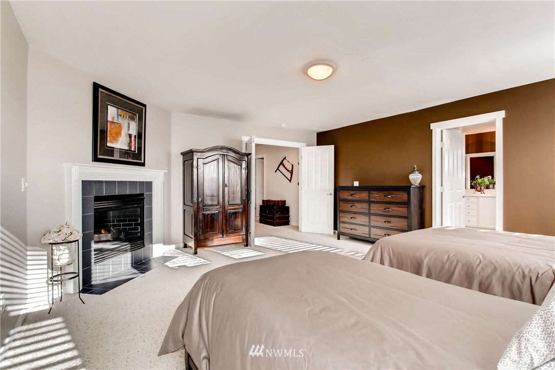 5915 Northeast 4th Place Renton, WA 98059 - Photo 14 of 25
