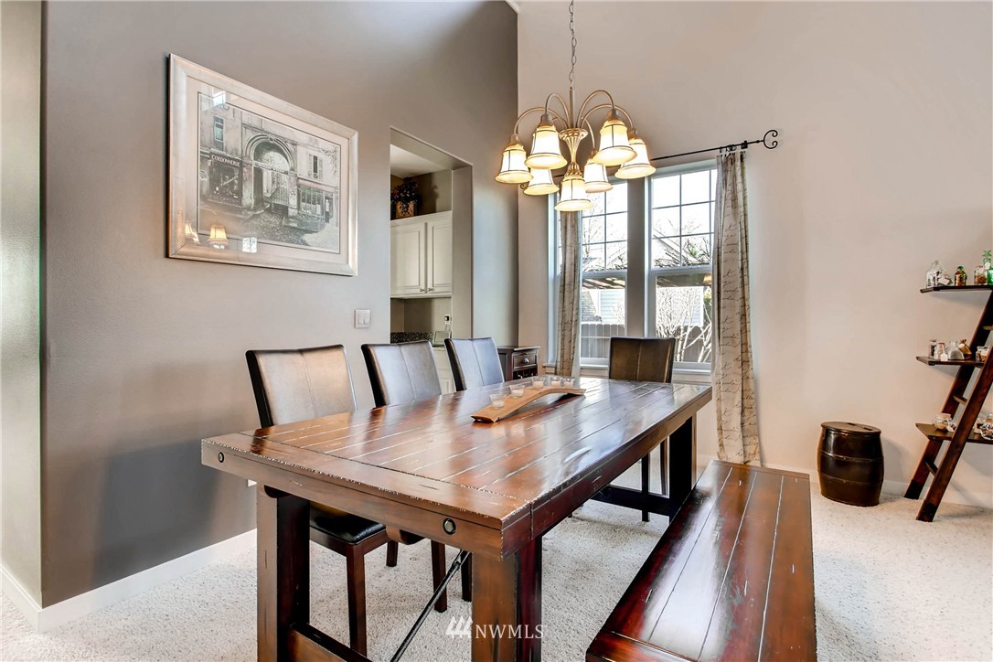 5915 Northeast 4th Place Renton, WA 98059 - Photo 5 of 25