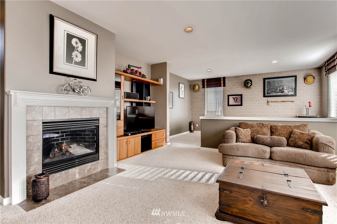 5915 Northeast 4th Place Renton, WA 98059 - Photo 10 of 25
