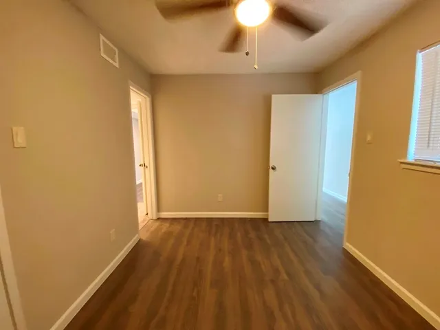 $895 | 1840 Burton Drive, Unit 128, Austin, TX 78741