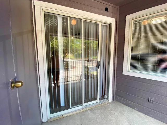 $895 | 1840 Burton Drive, Unit 128, Austin, TX 78741