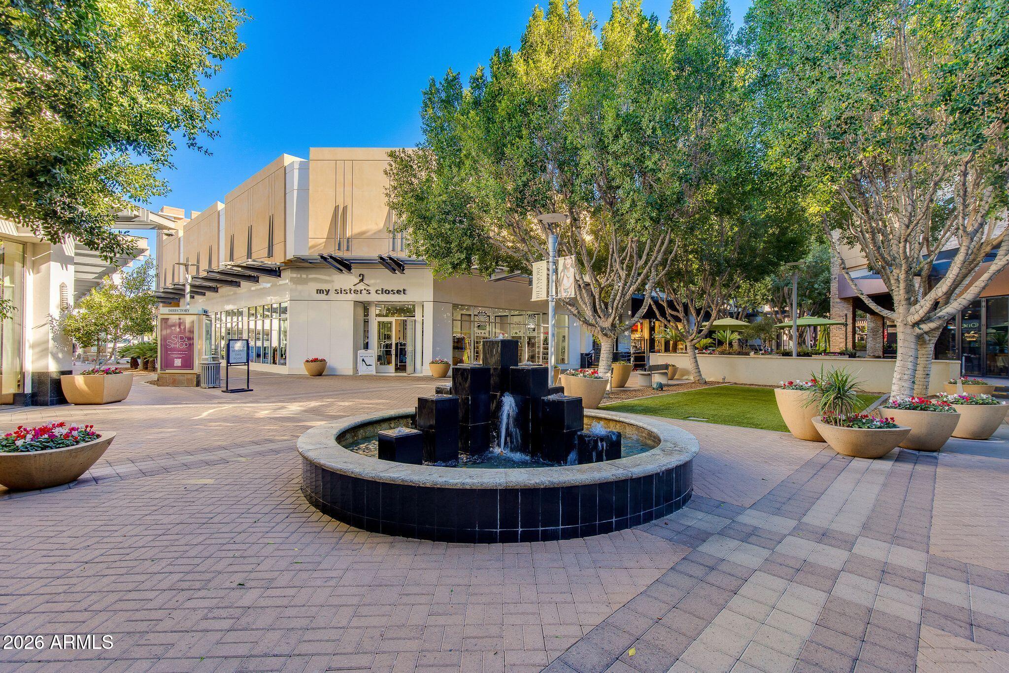 8 Biltmore Estate, Unit 114 Phoenix, AZ 85016 - Photo 26 of 28 Biltmore Fashion Park