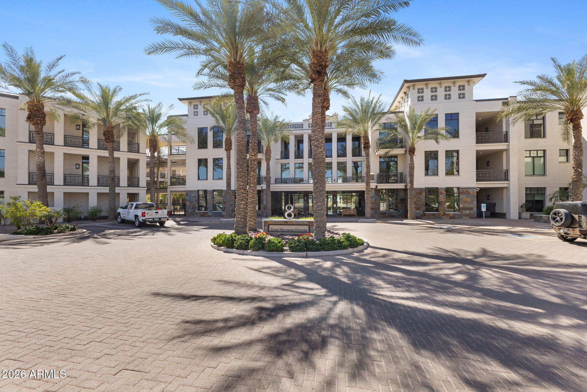 8 Biltmore Estate, Unit 114 Phoenix, AZ 85016 - Photo 3 of 28 Community Entrance