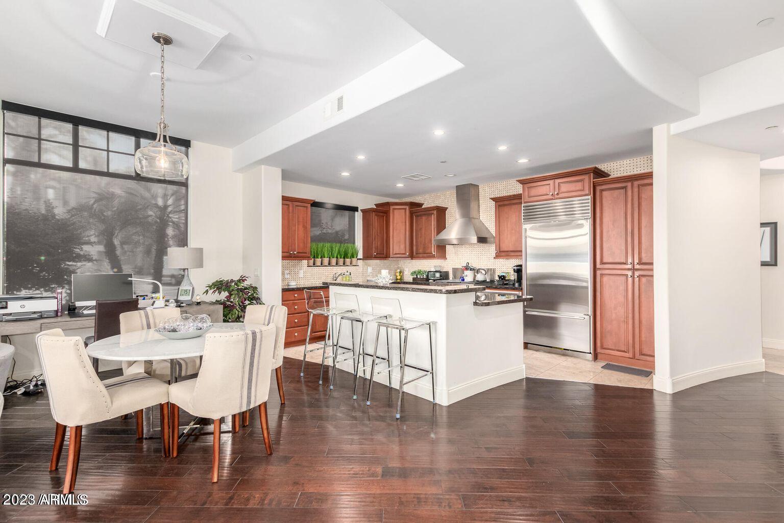 8 Biltmore Estate, Unit 114 Phoenix, AZ 85016 - Photo 5 of 22 Kitchen + Dining Area
