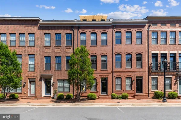 $728,000 | 254 Bluemont Branch Terrace Southeast, Leesburg, VA 20175