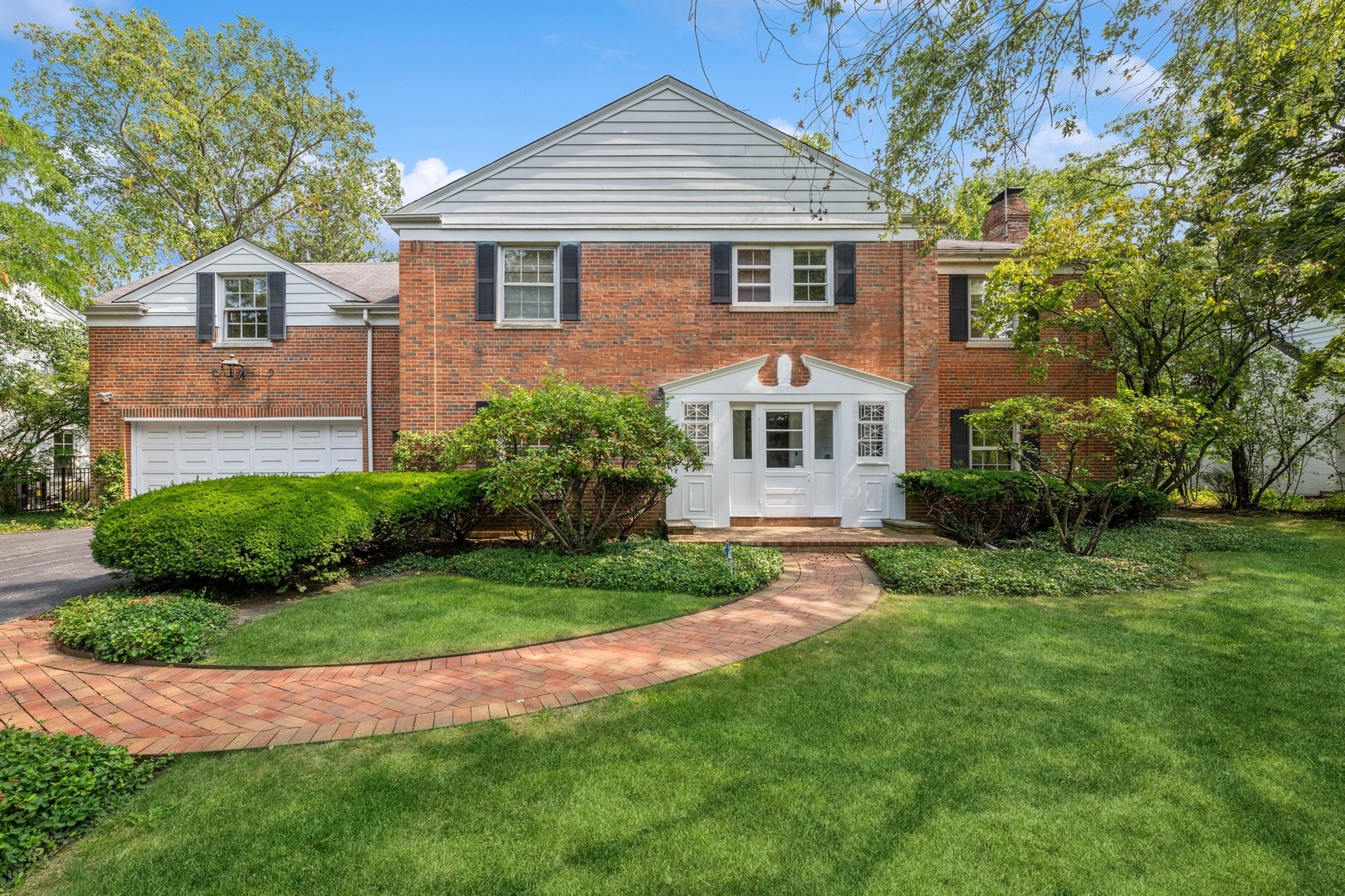 1077 Elm Ridge Drive Glencoe, IL 60022 - Photo 1 of 36 Gallery Image 1