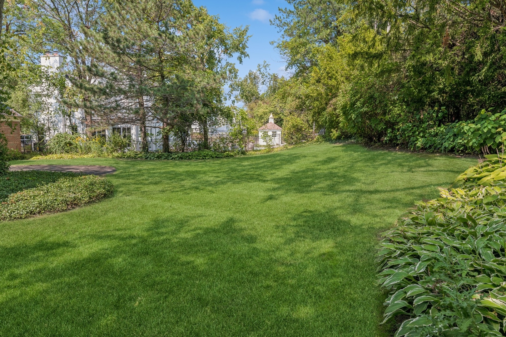 1077 Elm Ridge Drive Glencoe, IL 60022 - Photo 30 of 36 Gallery Image 30