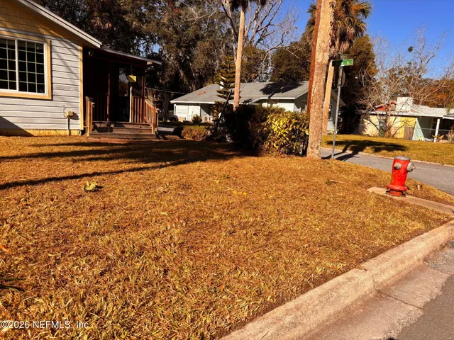 a street view along with residential houses
