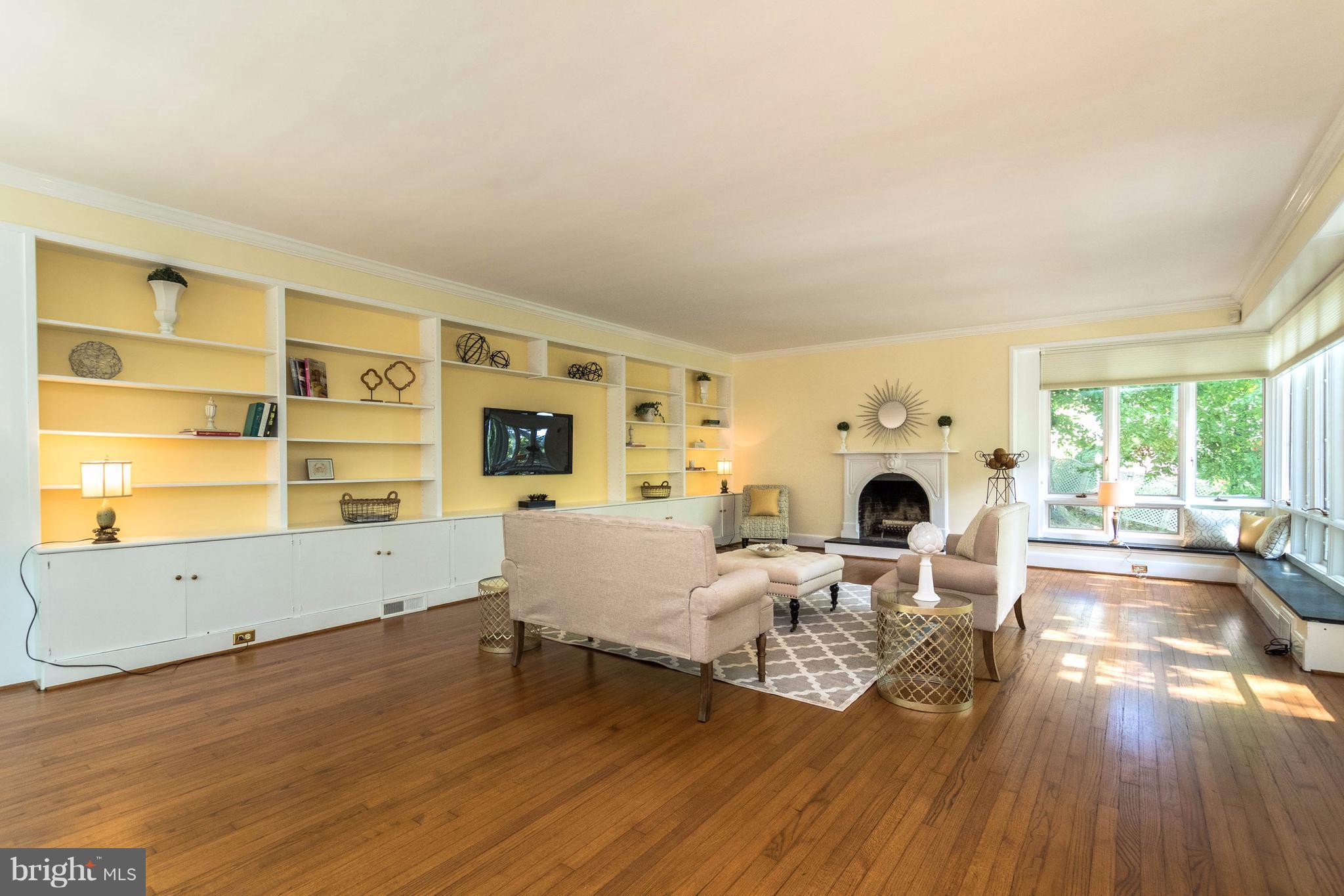 1105 Temfield Road Towson, MD 21286 - Photo 3 of 30 Family Room