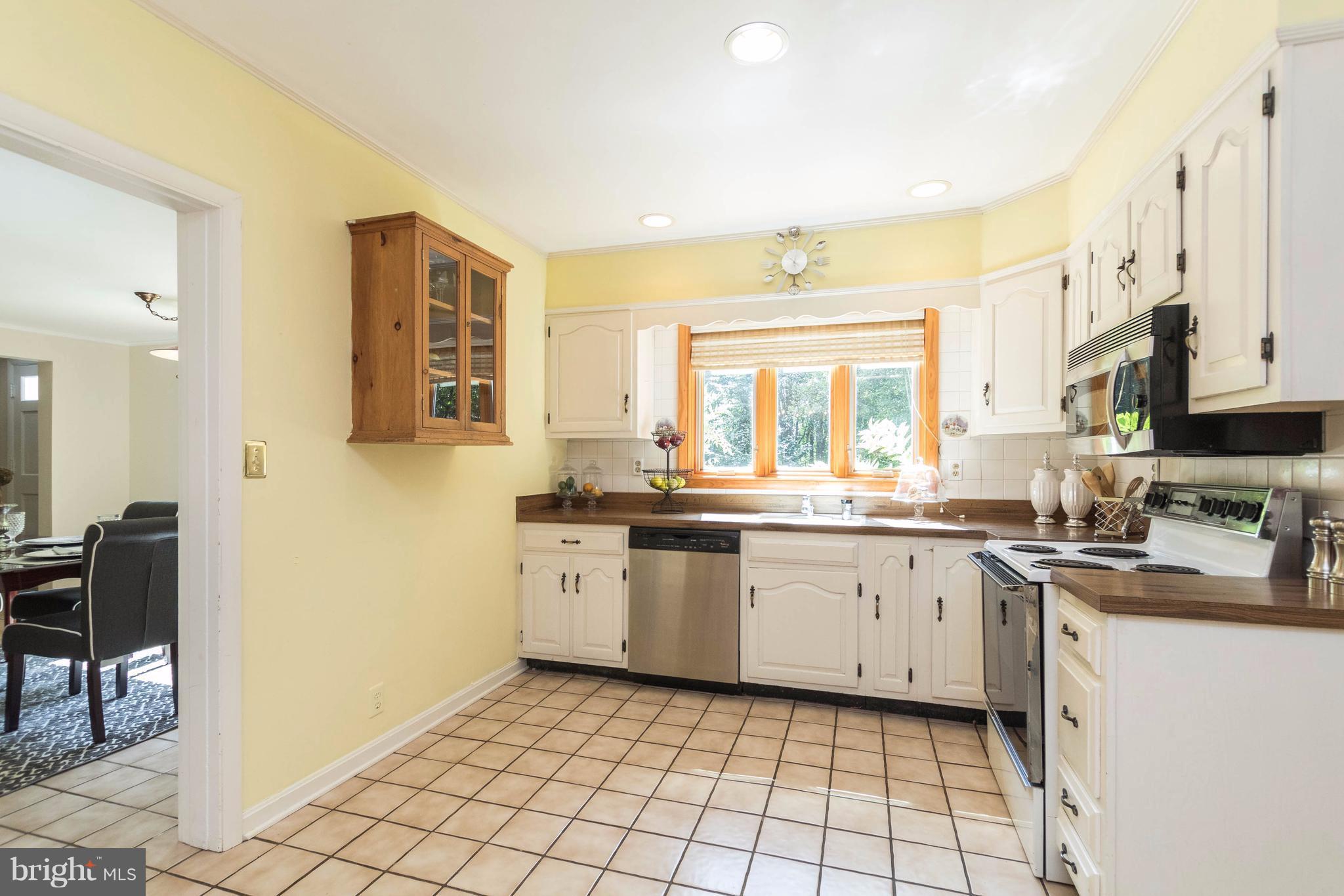 1105 Temfield Road Towson, MD 21286 - Photo 22 of 30 Kitchen