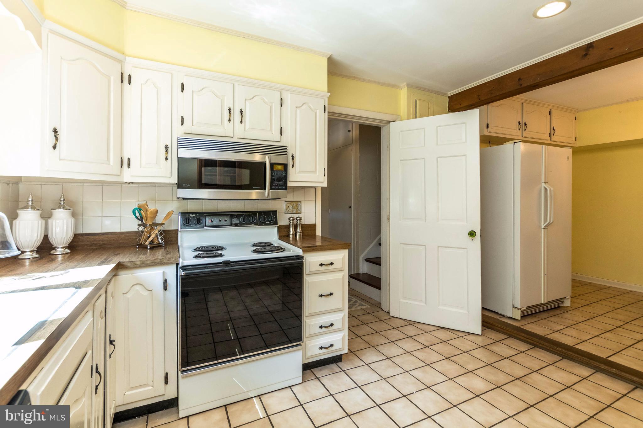 1105 Temfield Road Towson, MD 21286 - Photo 23 of 30 Kitchen