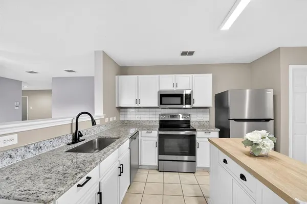 $2,350 | 1444 Sun Breeze Drive, Little Elm, TX 75068