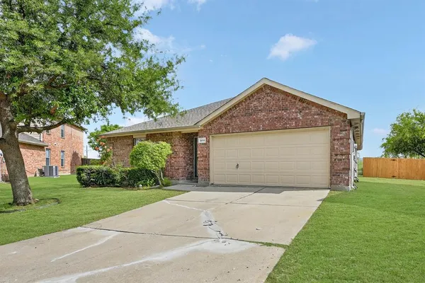 $2,350 | 1444 Sun Breeze Drive, Little Elm, TX 75068