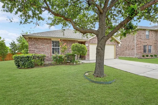 $2,350 | 1444 Sun Breeze Drive, Little Elm, TX 75068
