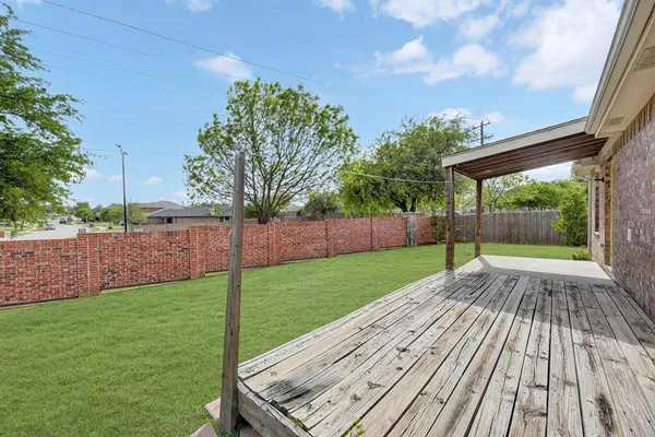 $2,350 | 1444 Sun Breeze Drive, Little Elm, TX 75068