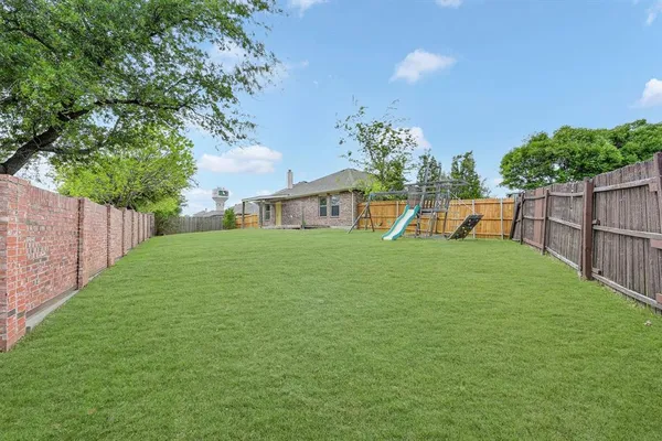 $2,350 | 1444 Sun Breeze Drive, Little Elm, TX 75068