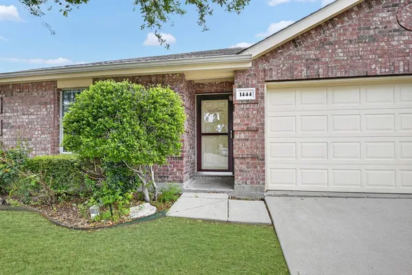 $2,350 | 1444 Sun Breeze Drive, Little Elm, TX 75068